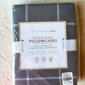 Pottery Barn Teen Boxter Plaid Pillowcases Set of 2 Standard New